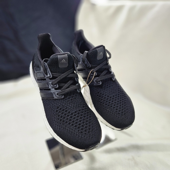 Adidas UltraBoost 1.0 Black & White Runners Sneakers Mens Sizes NBY HQ4201 main image 5